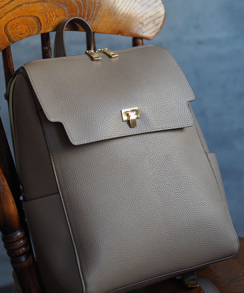 がばっと開くA4スクエアリュック 12-1173